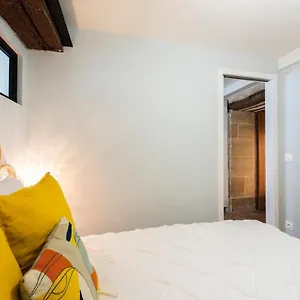 Charming - Marais Quarter - 6p - 2bdr - Center Of , Paris France