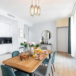 Gesu - 2 Bedroom In Old Town - Gesu Square , Nice France